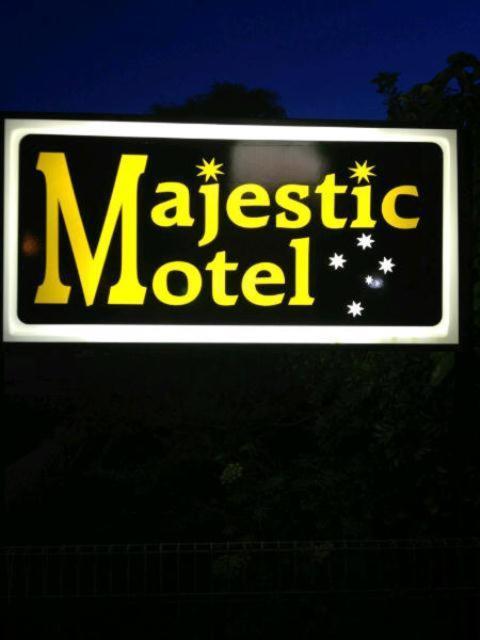Majestic Motel Horsham Εξωτερικό φωτογραφία